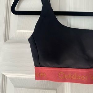 Outdoor voices sports bra size Small